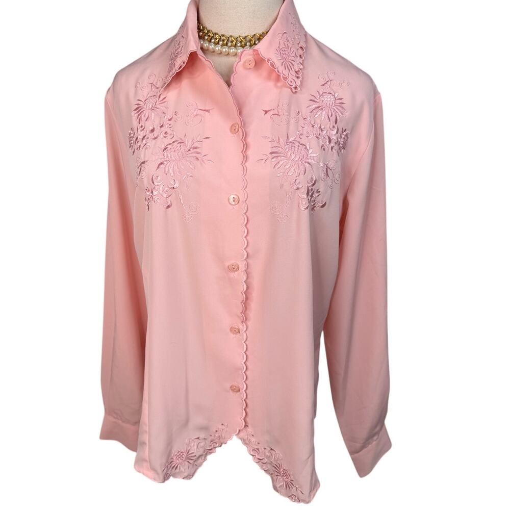 Vintage Pink Floral Embroidered Scalloped Trim Button Front Blouse size Medium - Picture 7 of 12